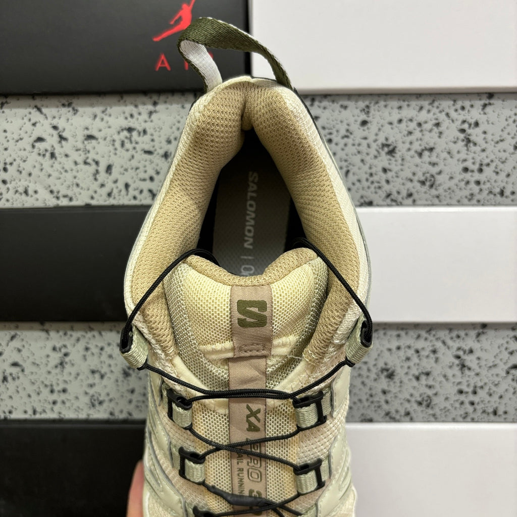 SALOMON-XA Pro 3D 'Almond Milk White Pepper'