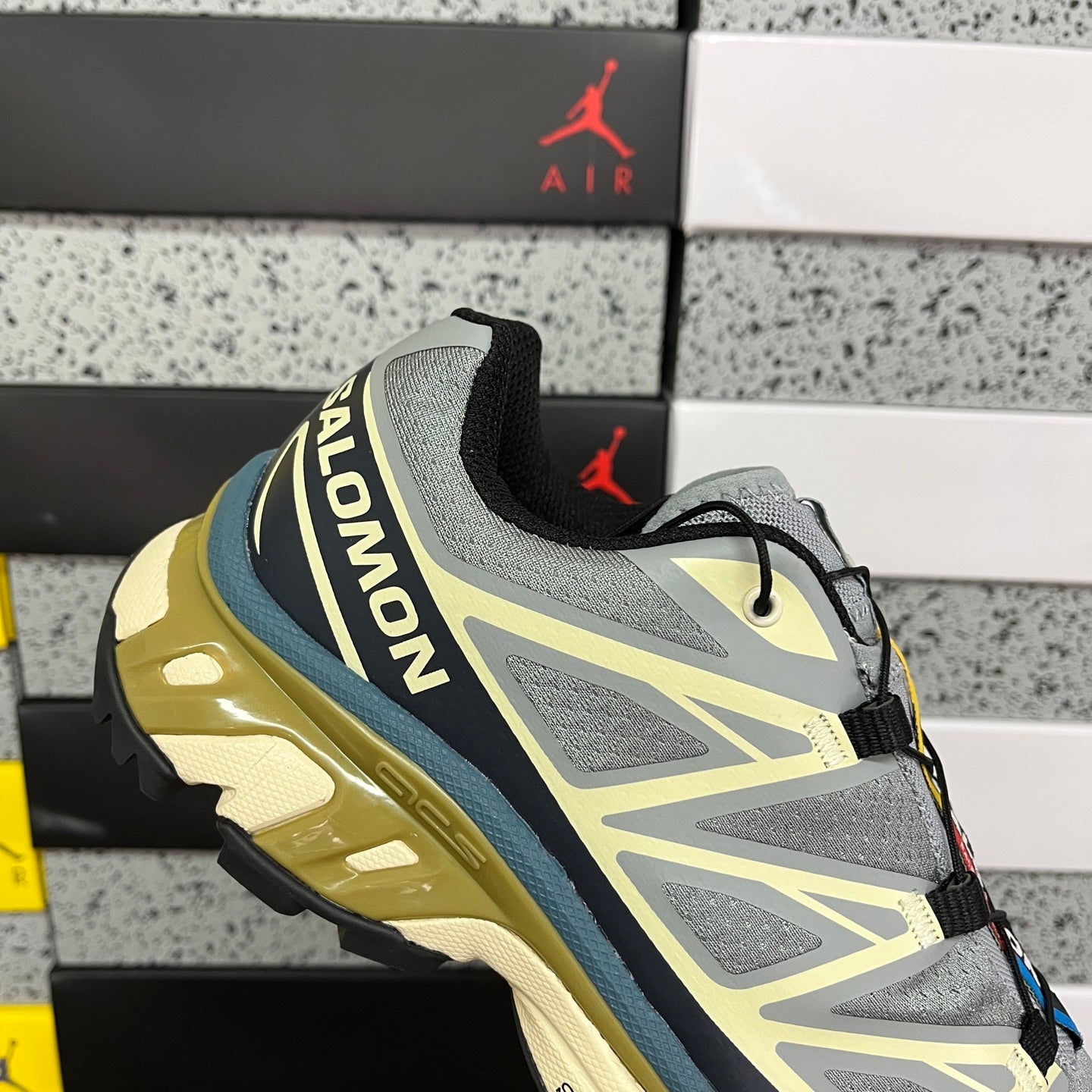 SALOMON-XT-6 'Bleached Sand Cumin'