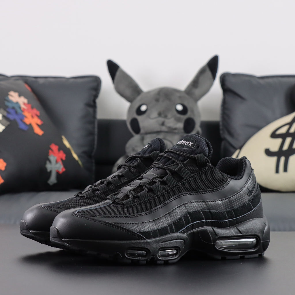 Nike Air Max 95 'Triple Black'