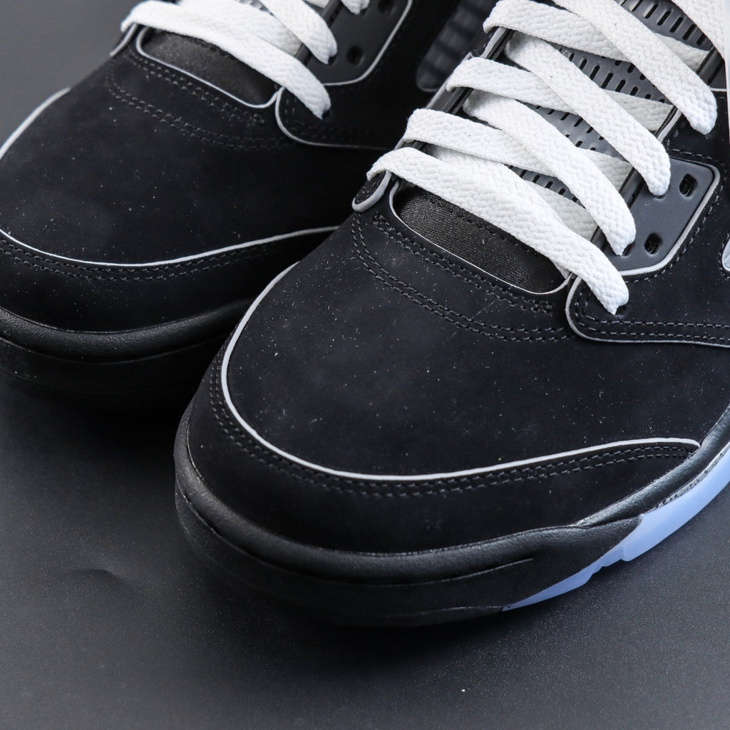 Jordan 5 Retro OG 'Black Metallic Reimagined'