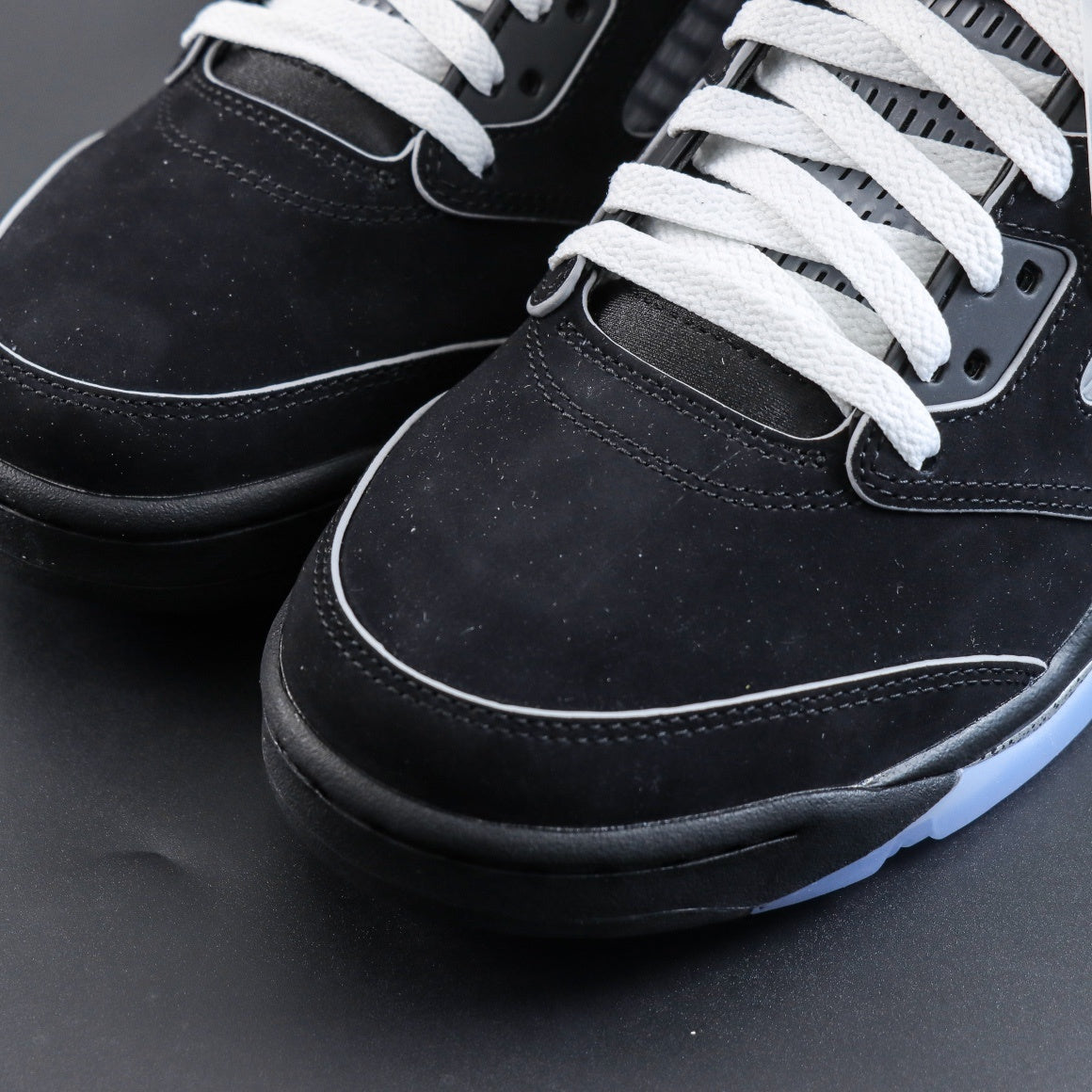 Jordan 5 Retro OG 'Black Metallic Reimagined'