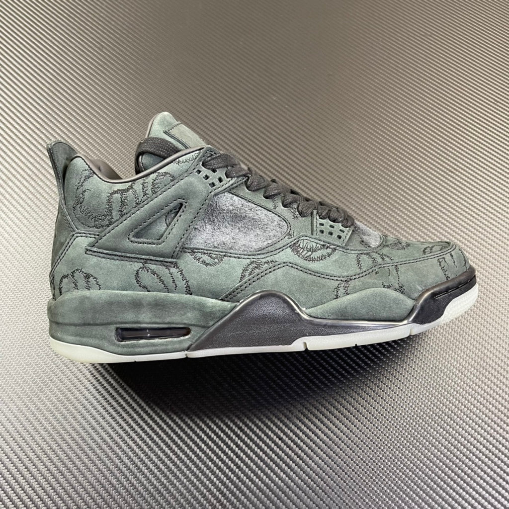 Jordan 4 Retro Kaws “Green”