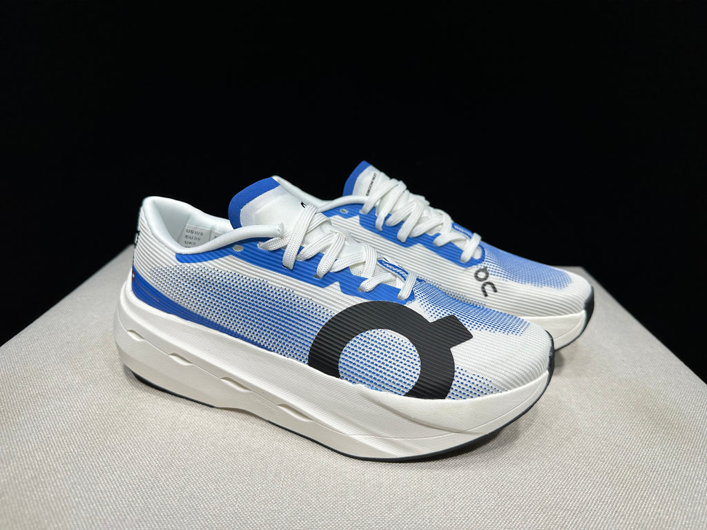 ON - CLOUDBOOM VOLT WHITE BLUE BLACKLOGO