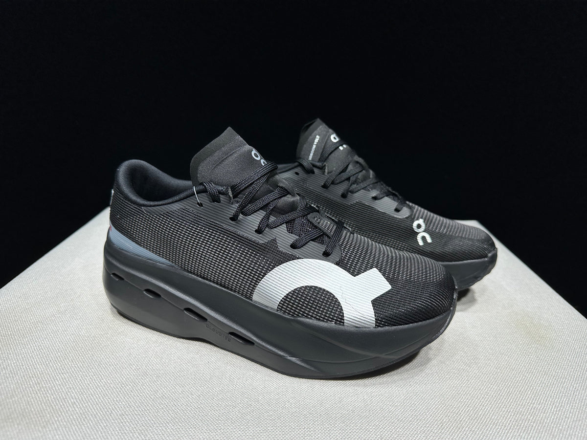 ON - CLOUDBOOM VOLT ALL BLACK V2