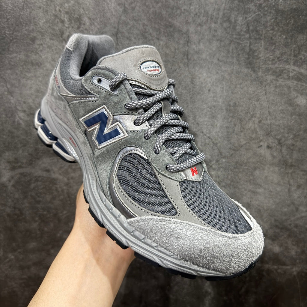 NEW BALANCE 2002R grey and indigo/navy