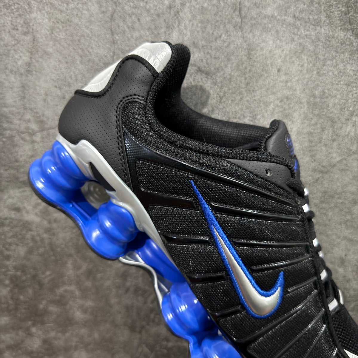 NIKE SHOX TLX Black / Racer Blue / Metallic Silver