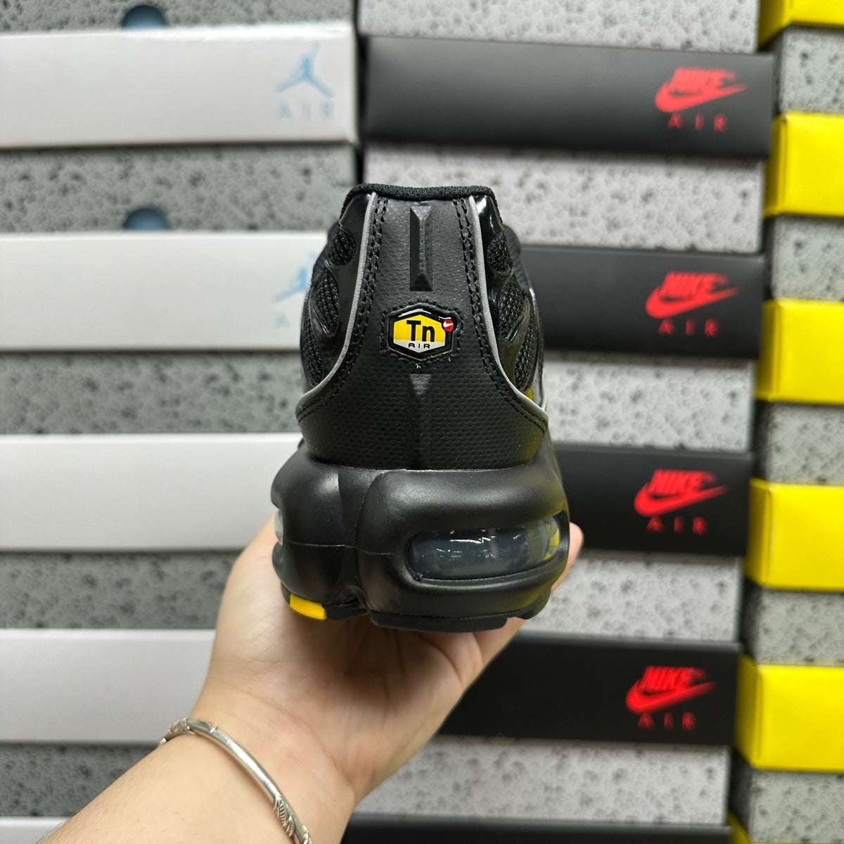 NIKE AIR MAX PLUS Black Reflective