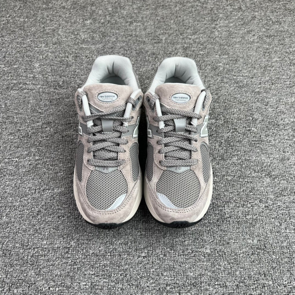 NEW BALANCE 2002R Marblehead / Light Aluminum