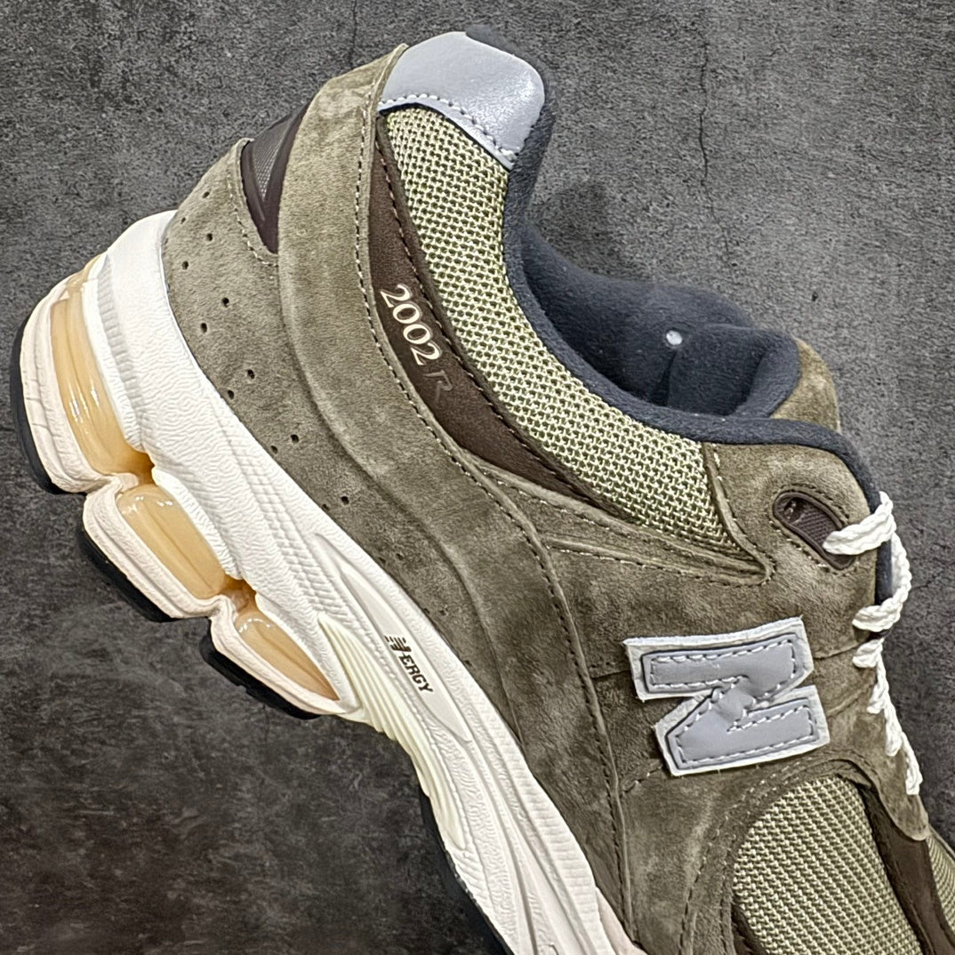 NEW BALANCE 2002R  "Dark Camo" (Olive Brown)