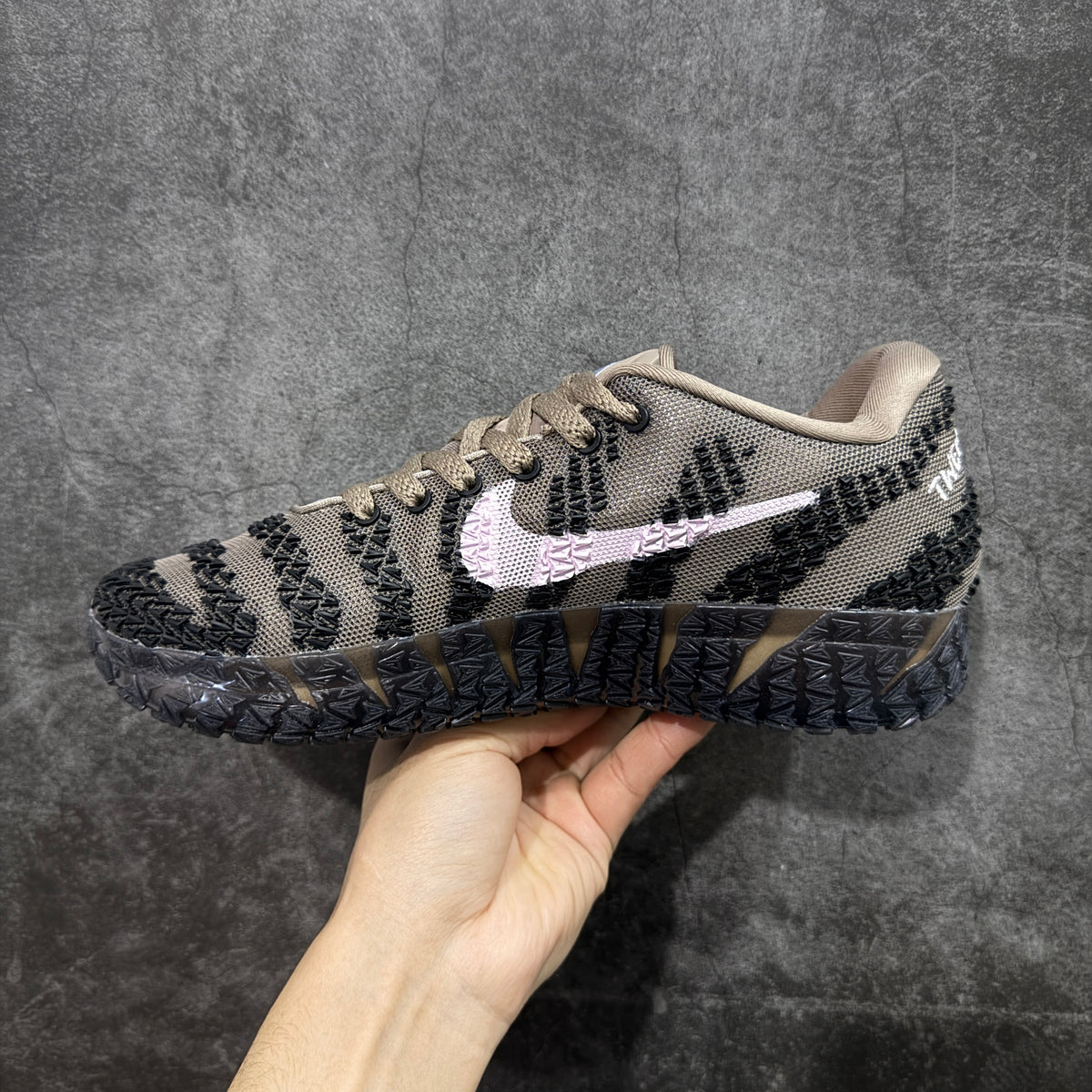 NIKE JA 3 Showstopper
