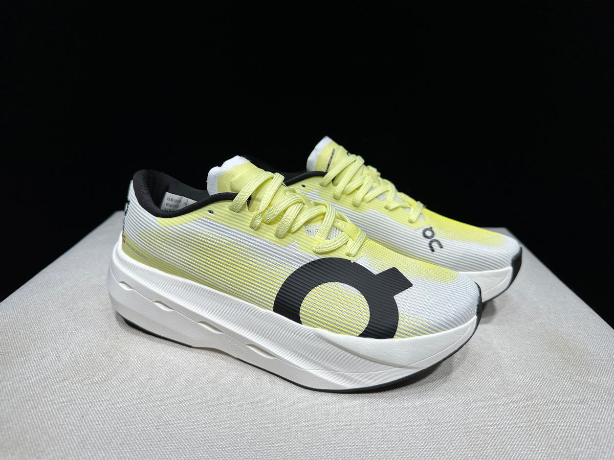 ON - CLOUDBOOM VOLT WHITE LIGHT YELLOW