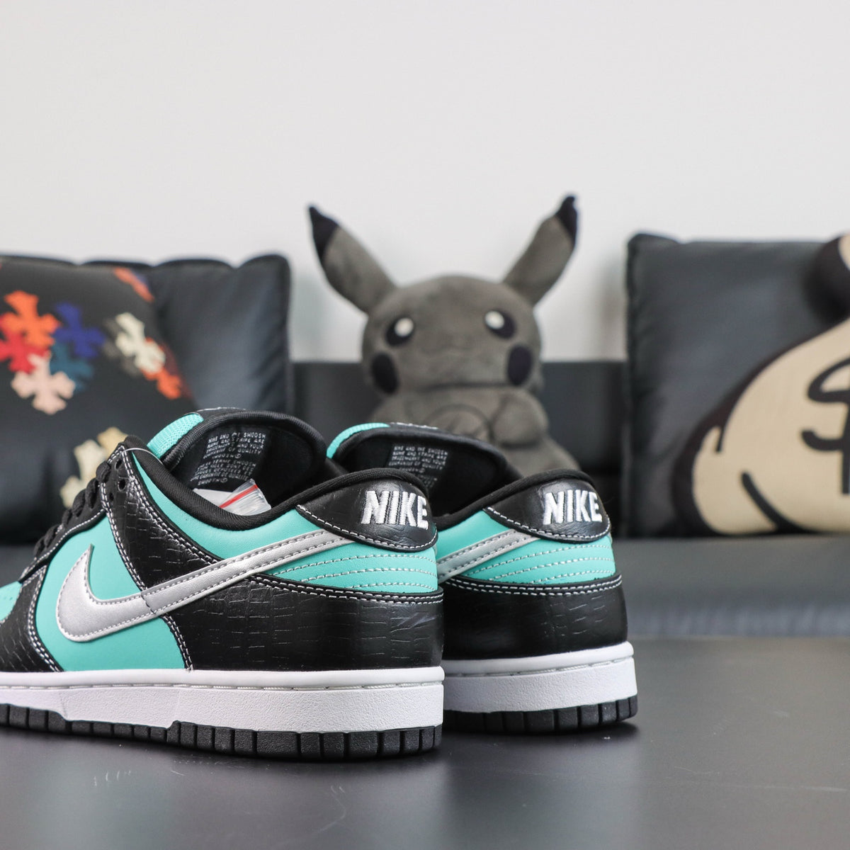 Nike SB Dunk Low Pro x Diamond Supply Co. "Tiffany"