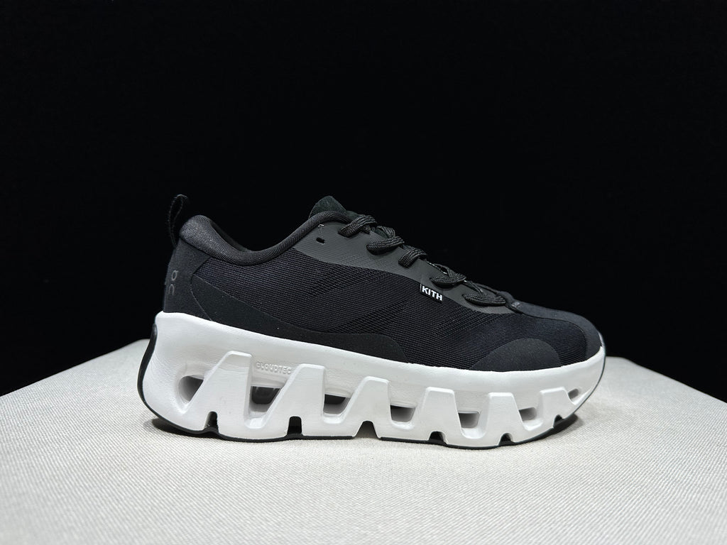 ON - KITH K TECH 1 BLACK WHITE