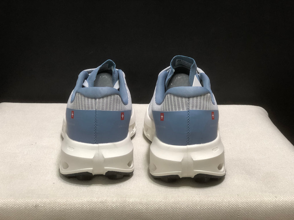 ON - CLOUDVISTA 2 blue and white mesh upper