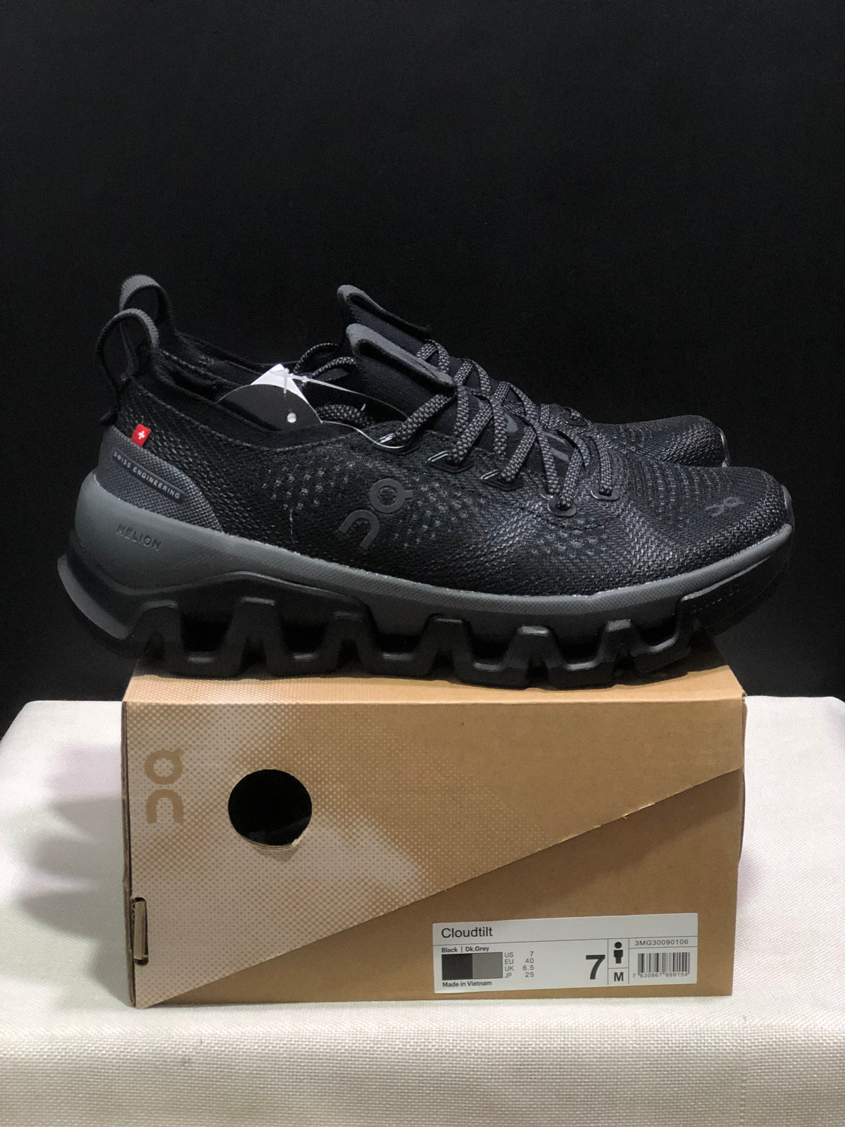 ON - CLOUD X TEMPO 1 ECLIPSE BLACK DK GREY
