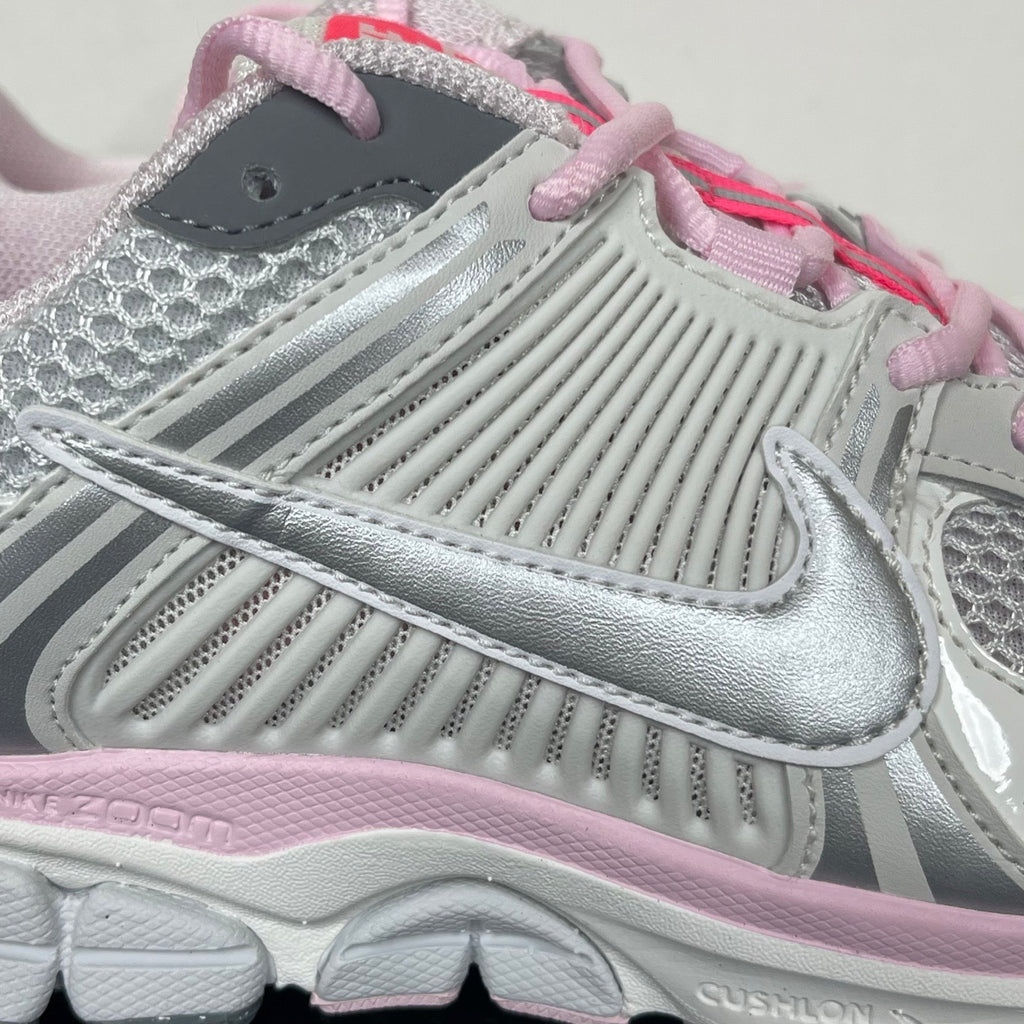 NIKE AIR ZOOM VOMERO 5 light grey and pink