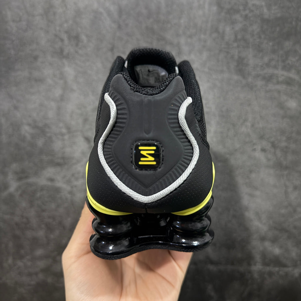 NIKE SHOX TLX Black/Dynamic Yellow/Metallic Silver