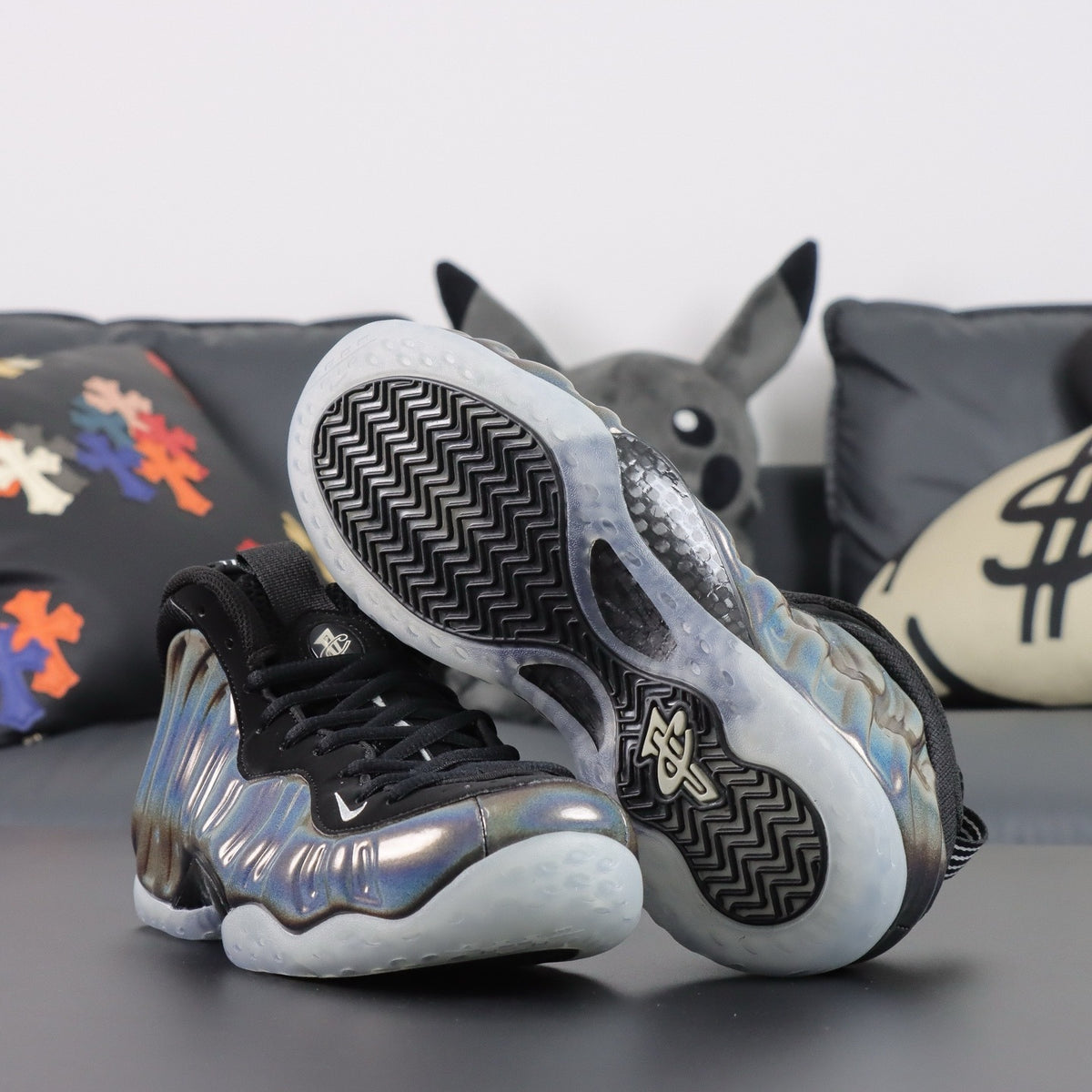 NIKE AIR  Foamposite One Hologram
