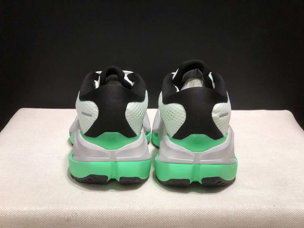 ON- Cloudrunner 3 Max White Verdite