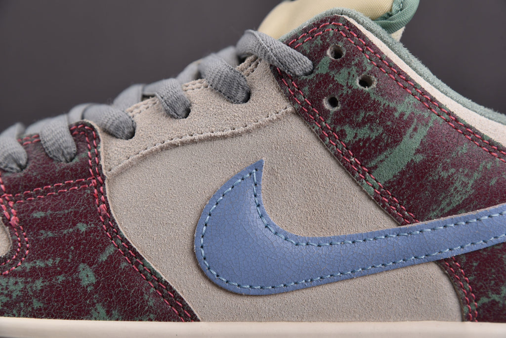 Nike SB Dunk  Low Crenshaw Skate Club