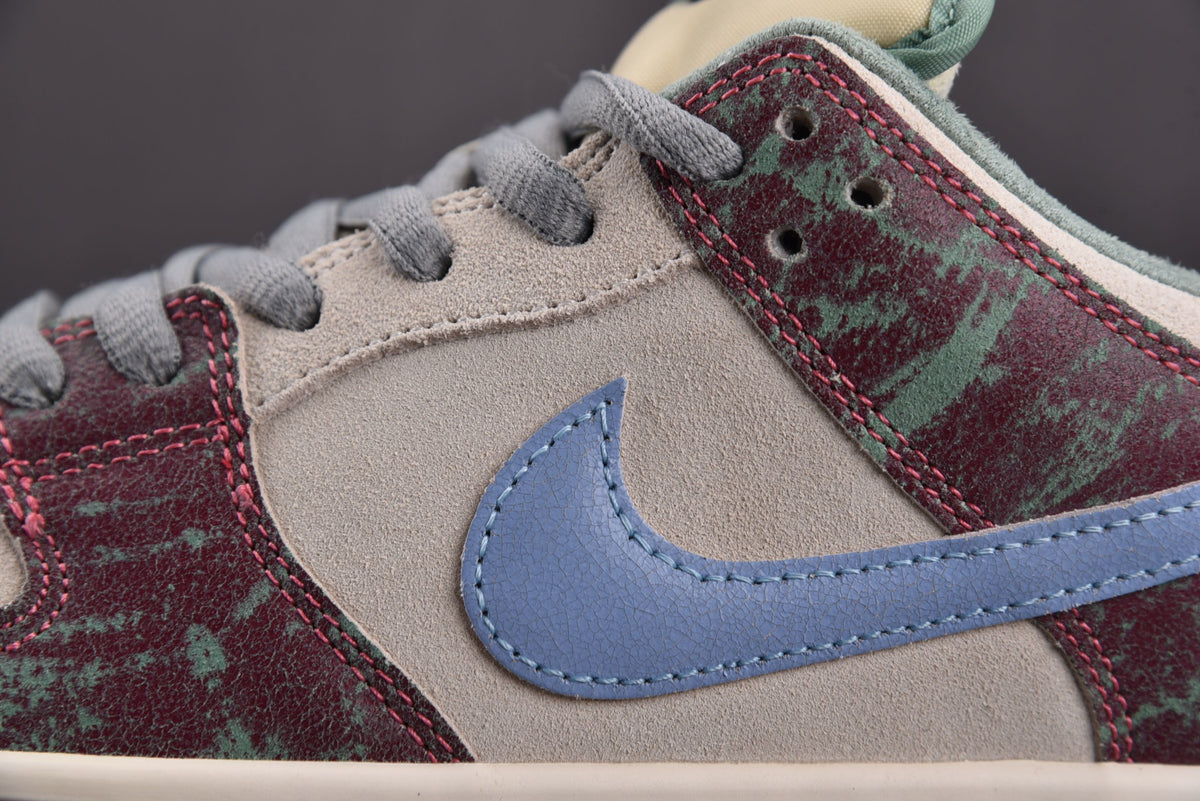 Nike SB Dunk  Low Crenshaw Skate Club