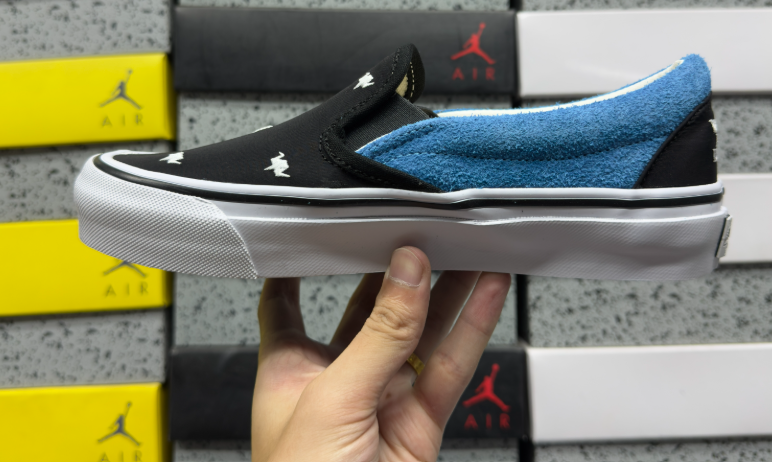 VANS LX CLASSIC SLIP-ON 98 BRIGHT AZURE