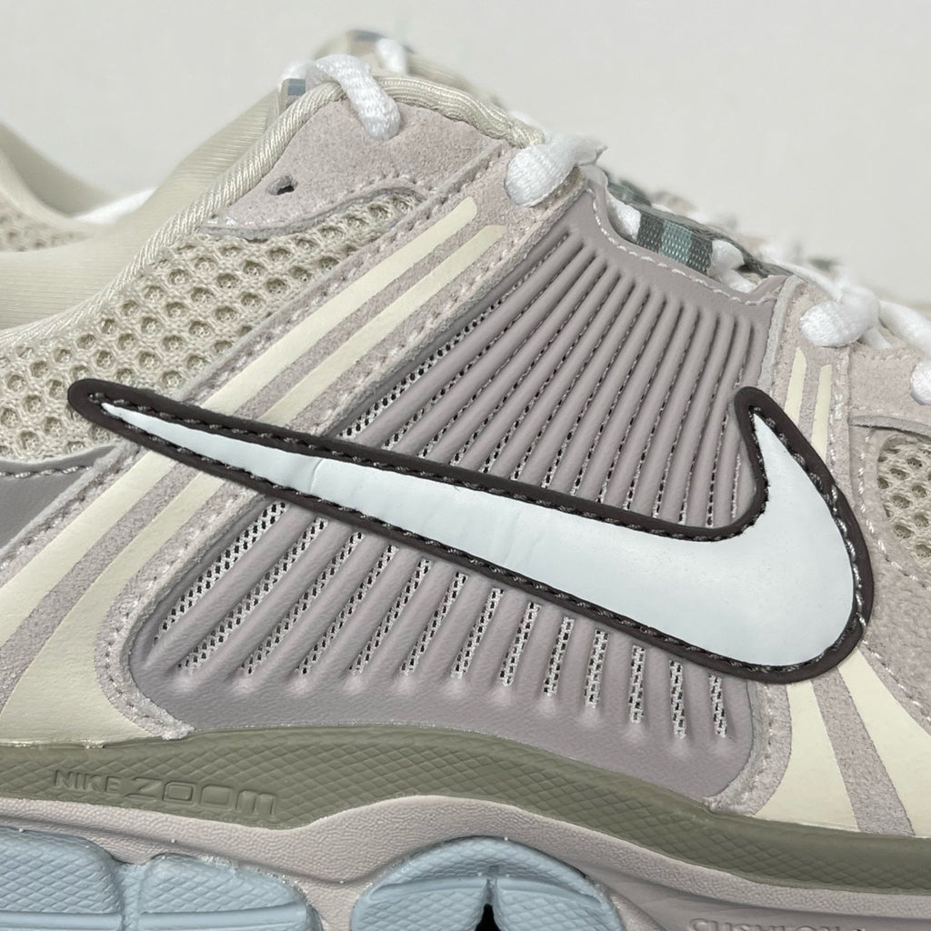 NIKE AIR ZOOM VOMERO 5 "Light Orewood Brown"