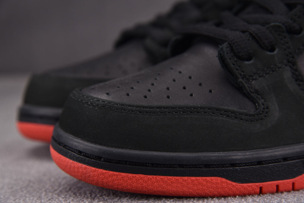 Nike SB Dunk  Low  Pro QS "Black Pigeon"