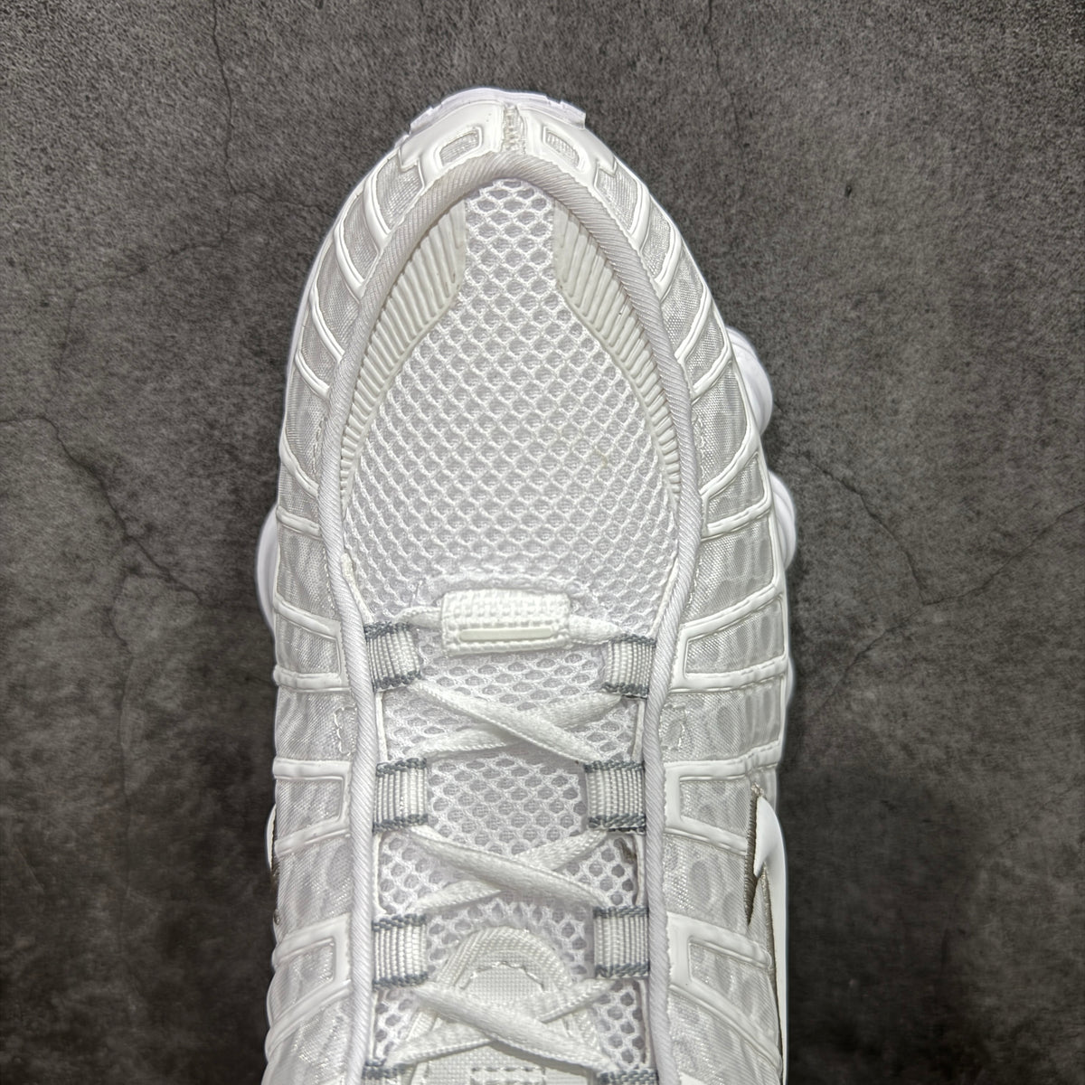 NIKE SHOX TLX Pure Platinum/Chrome