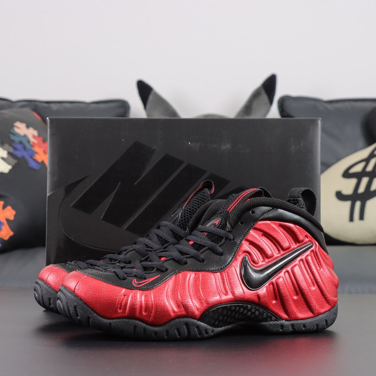 NIKE AIR  Foamposite Pro University Red