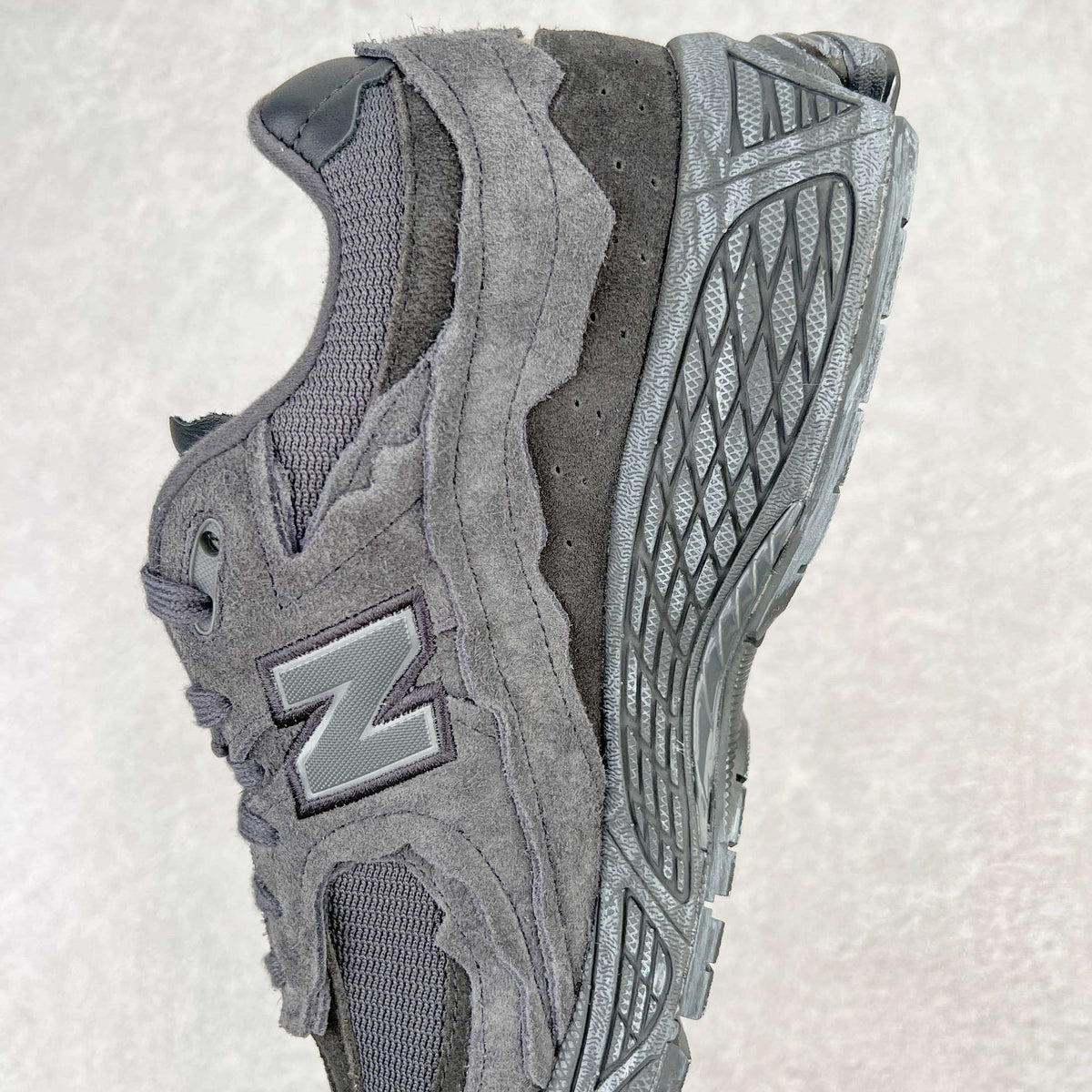 NEW BALANCE 2002R Protection Pack Phantom