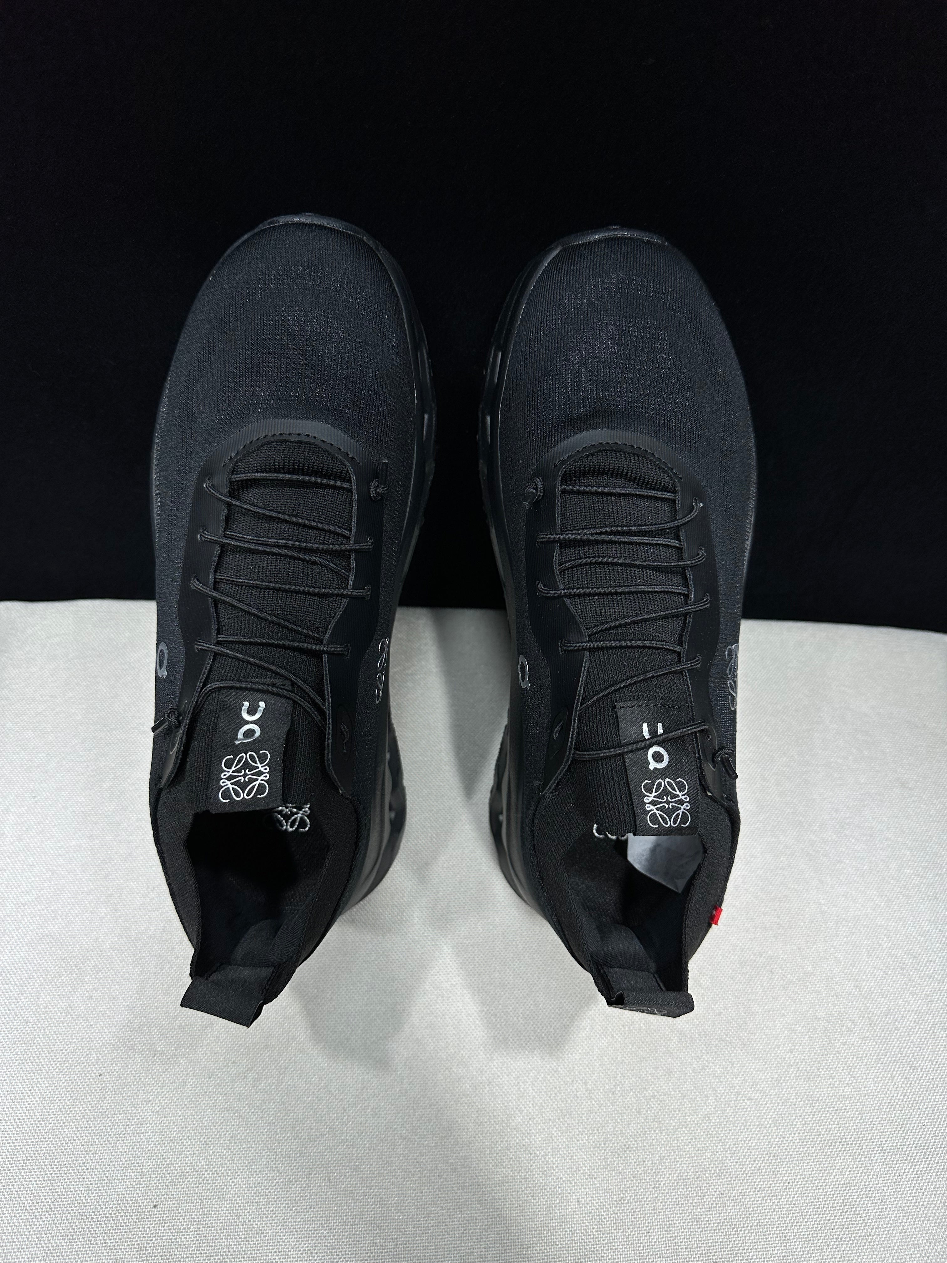 ON - Cloudtilt x Loewe 'All Black'