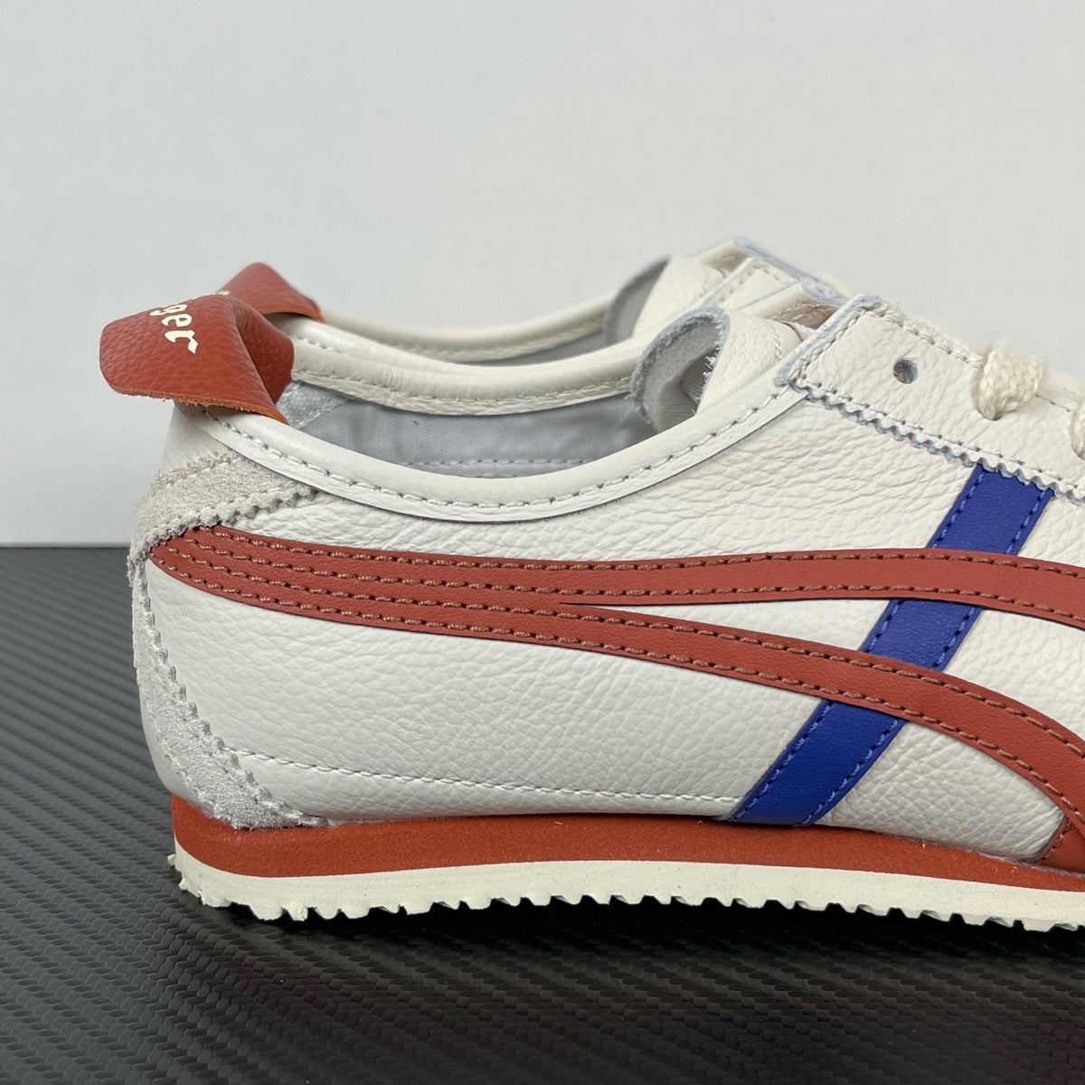 Onitsuka Tiger Mexico 66 'Birch Rust Red'