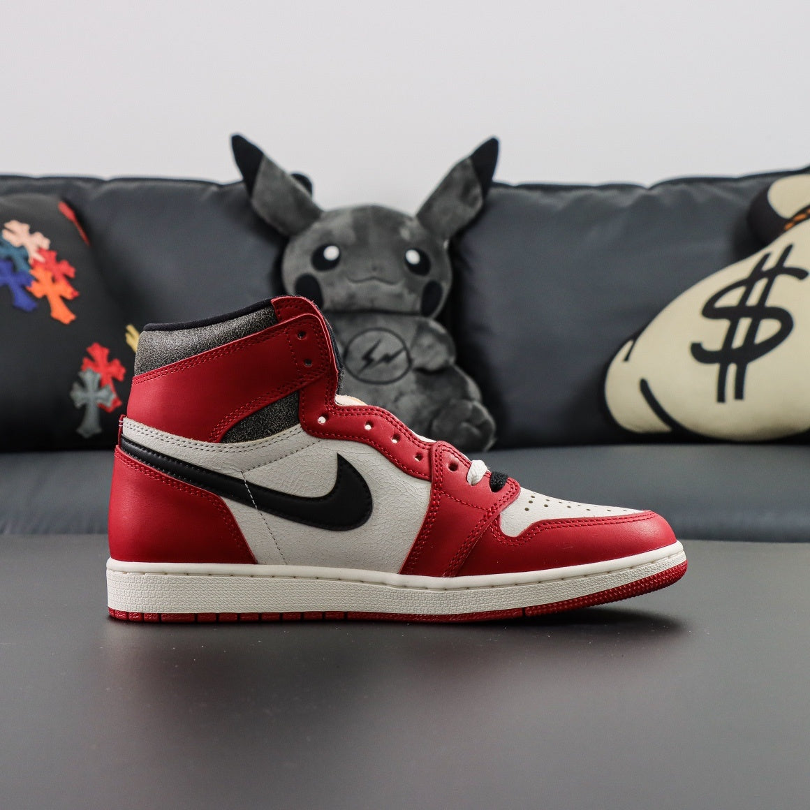 Jordan 1 Retro High OG 'Chicago Lost & Found'