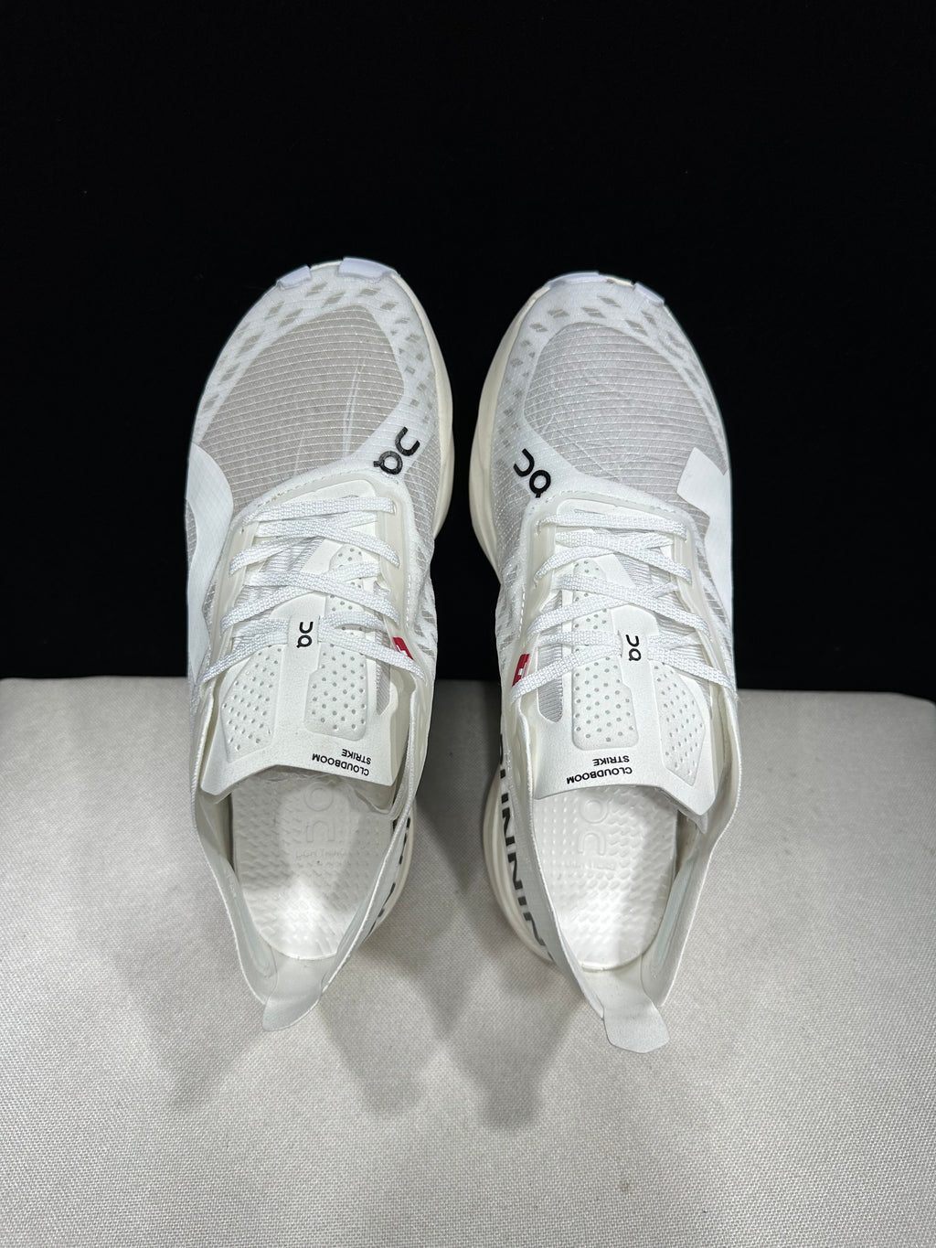 ON - Cloudboom Strike 'White | White'