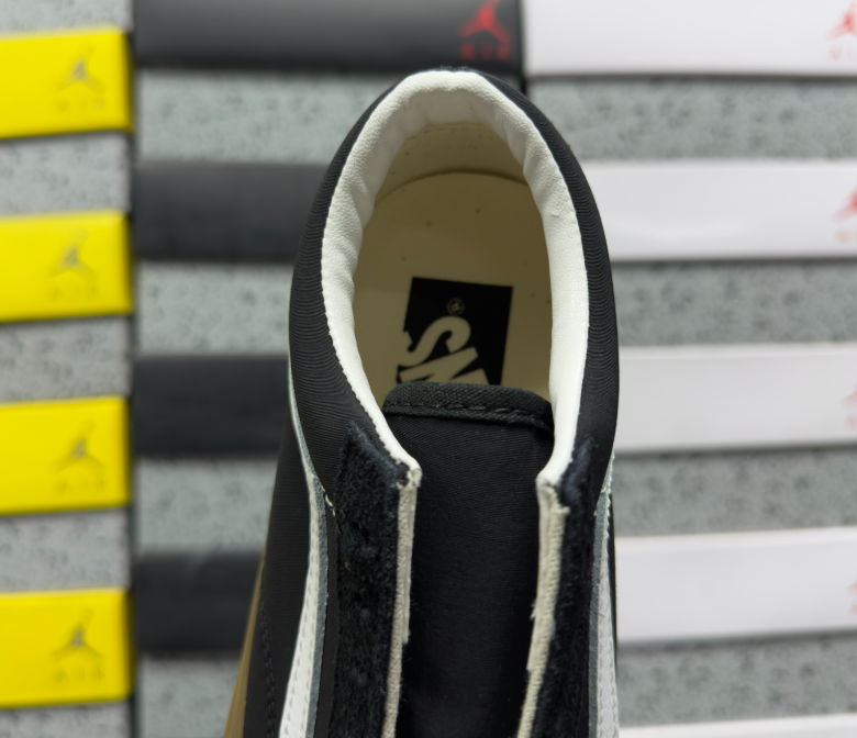 VANS LX OLD-SKOOL LIBERARAIDERS BLACK INCENSE