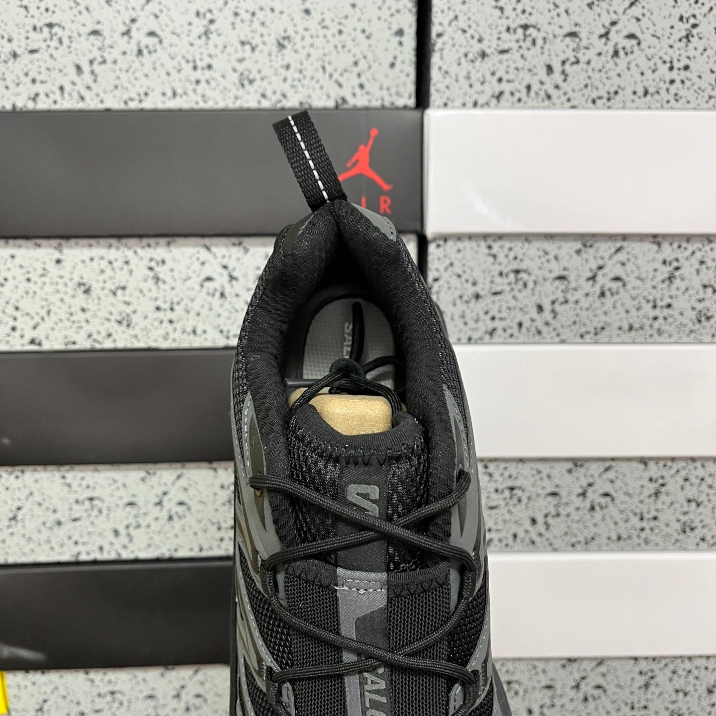 SALOMON-XT-6 Expanse 'Black Ebony Magnet'
