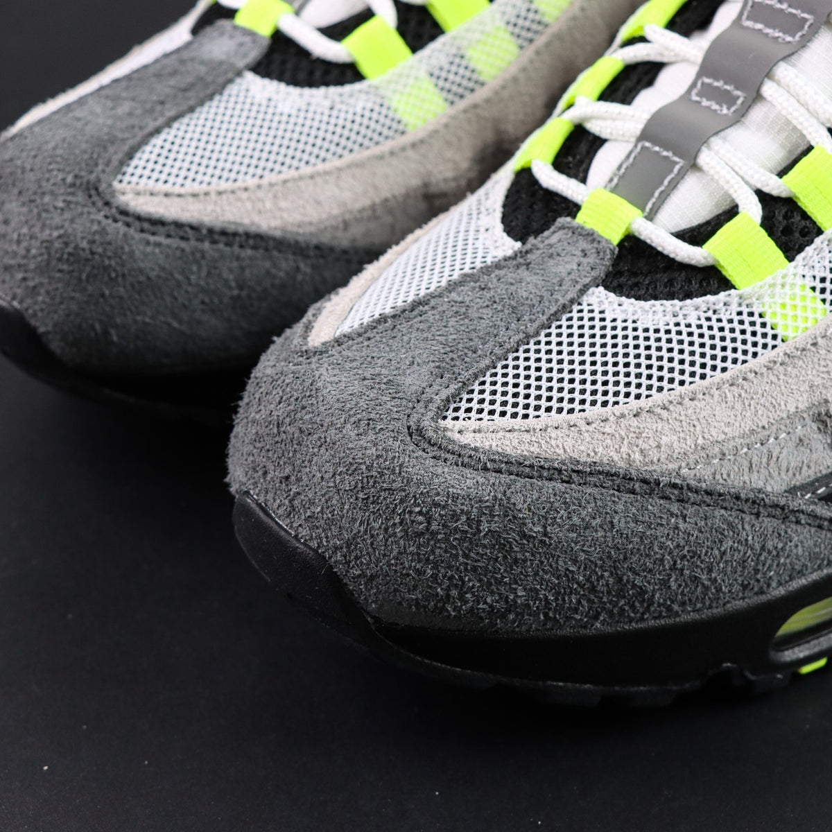 Nike Air Max 95 x Undefeated 'Geo NYC Neon'