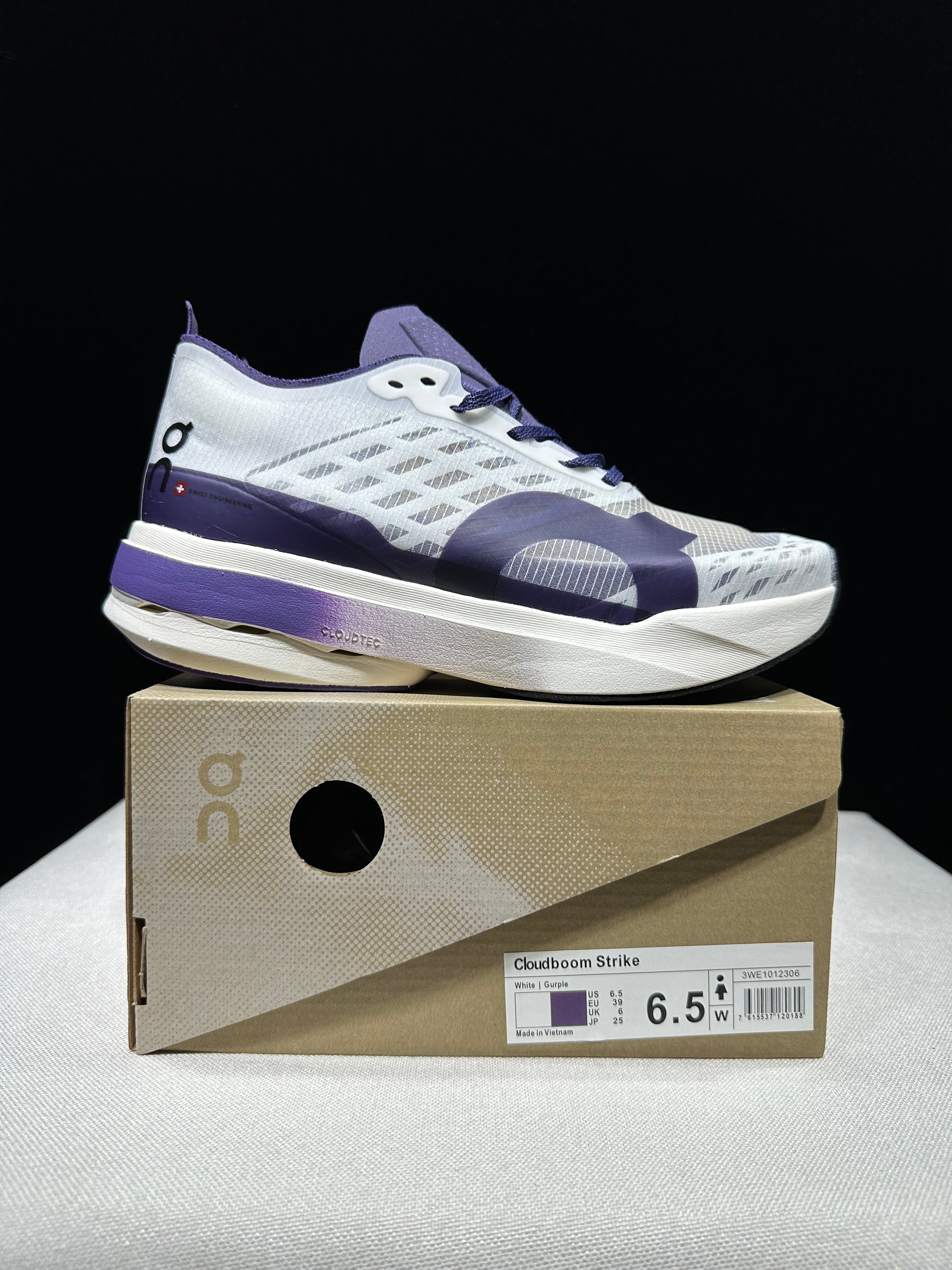 ON - Cloudboom Strike 'White | Purple'