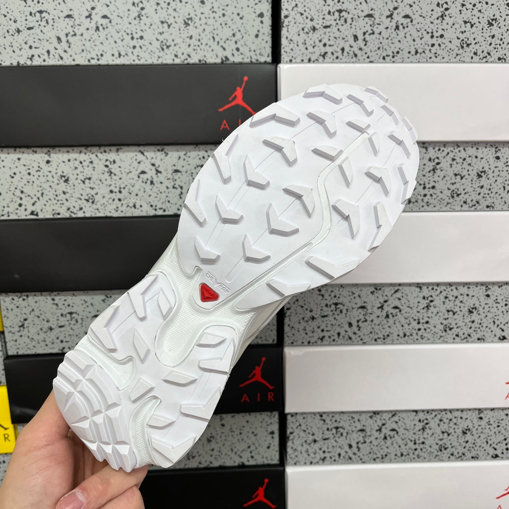 SALOMON-XT-6 'White Lunar Rock'