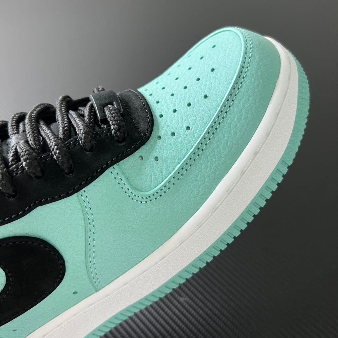 Nike Air Force 1 Low x Tiffany & Co. 'Friends & Family'