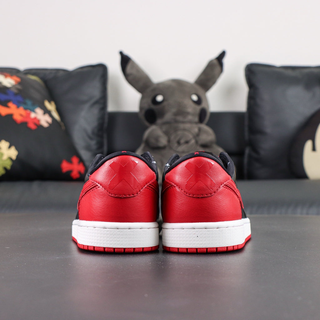 Jordan 1 Low OG 'Banned'