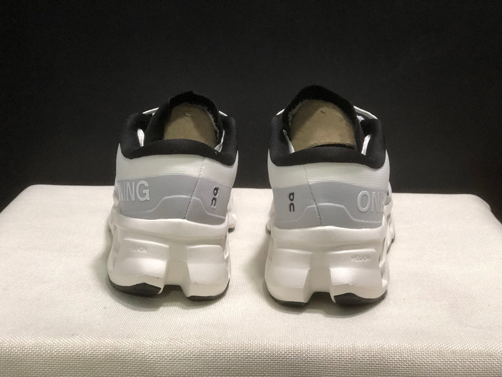 ON - Cloundmonster 3 'White | White'
