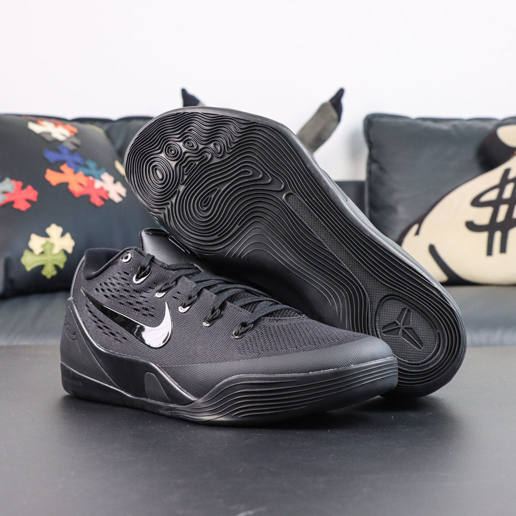 Kobe 9 EM low Protro Triple Black
