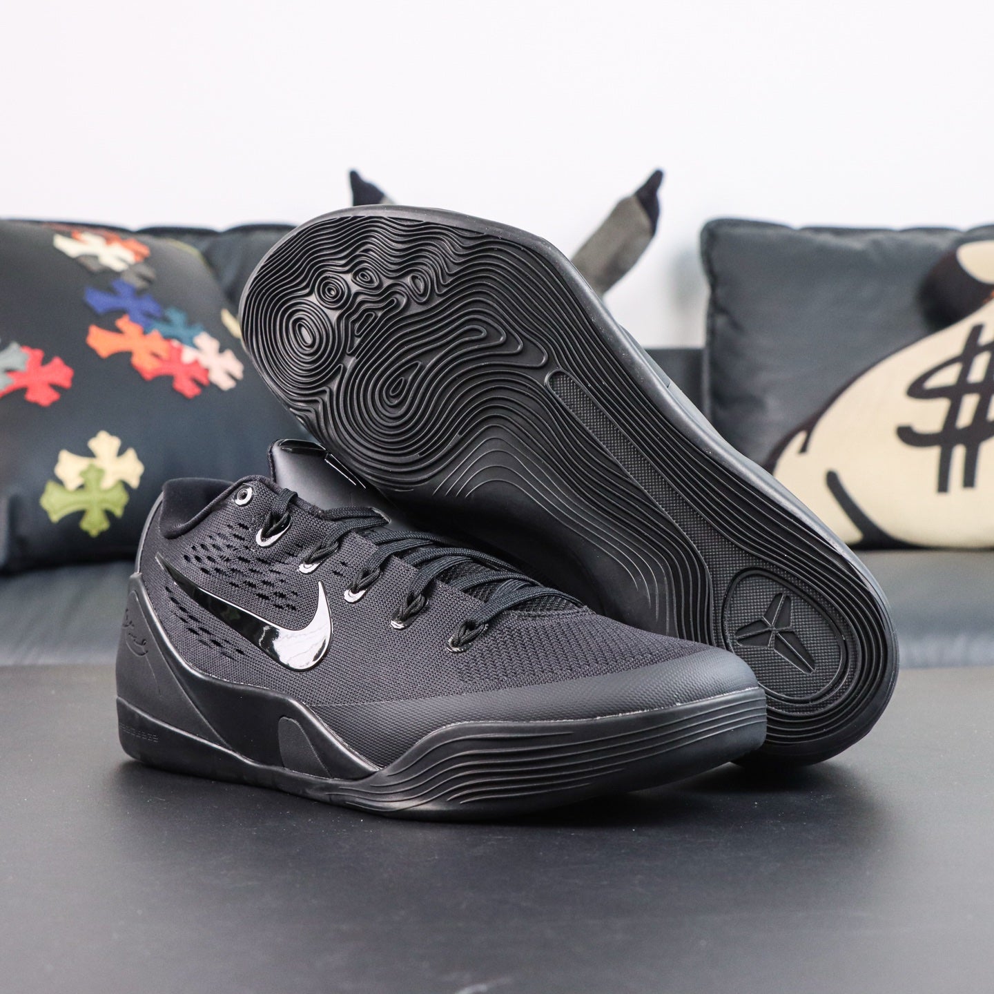 Kobe 9 EM low Protro Triple Black