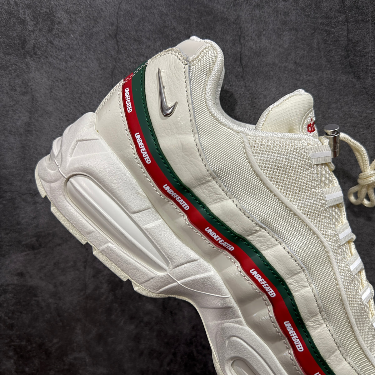 Nike Air Max 95 x Undefeated 'Sail Green Red'
