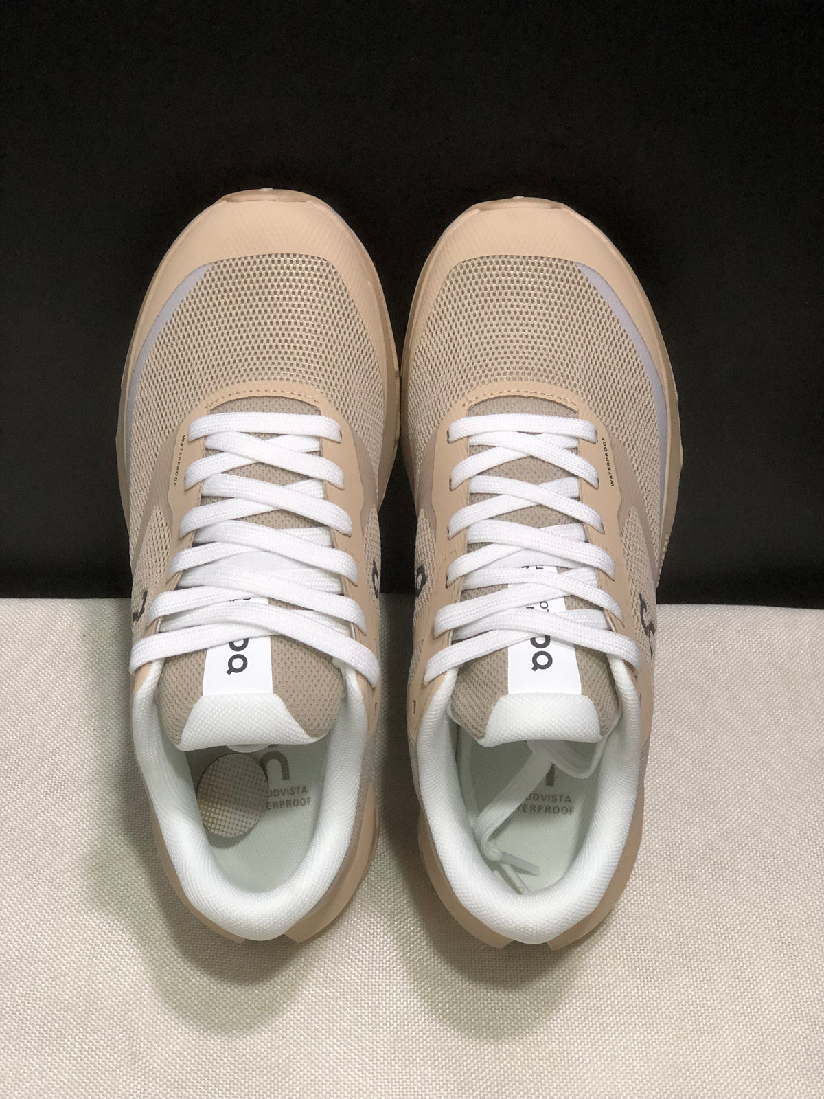 ON - Cloudvista 3 kaki white