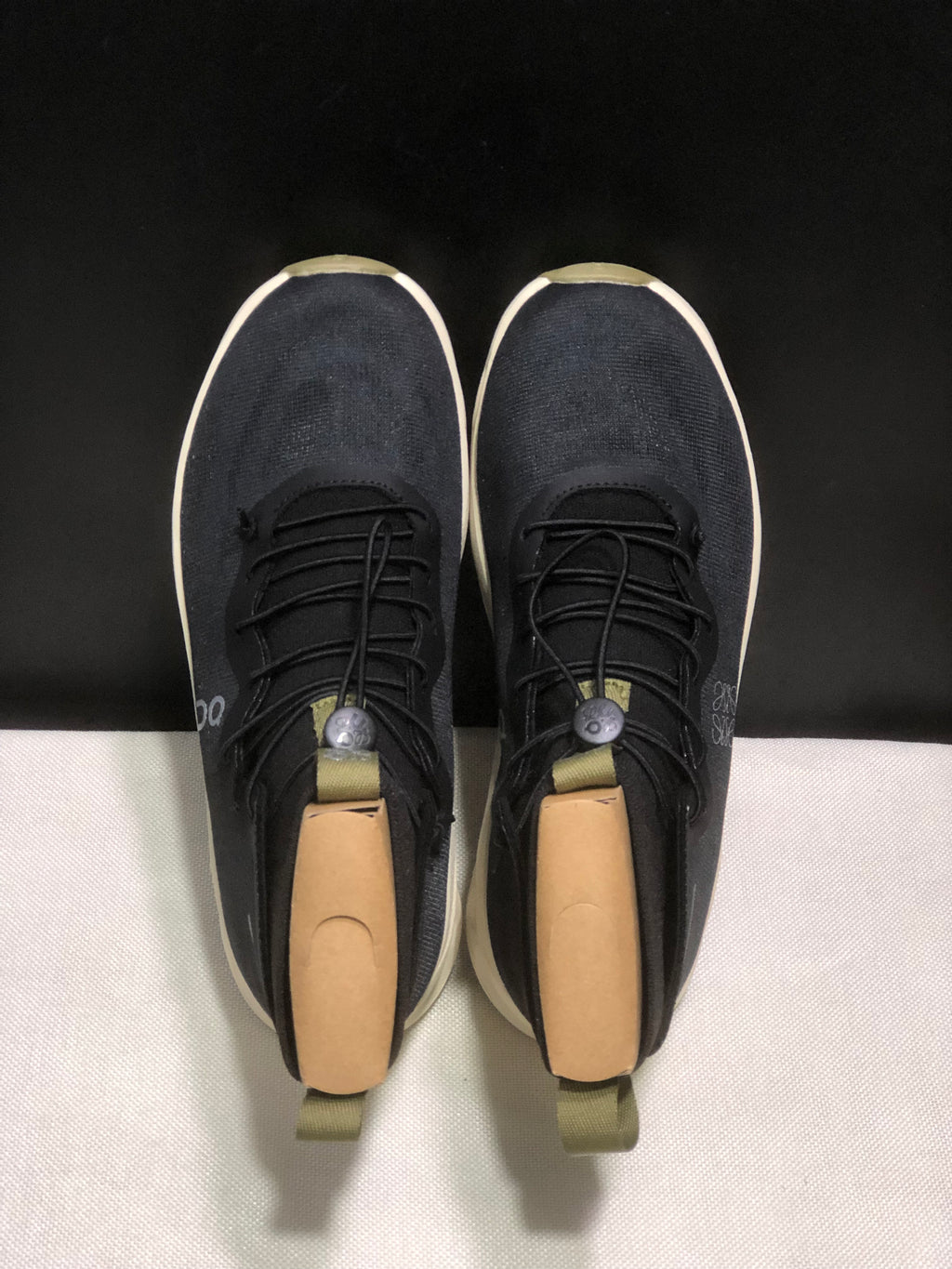 ON - CLOUDTILT HIGH LOEWE Black Oatmeal Olive