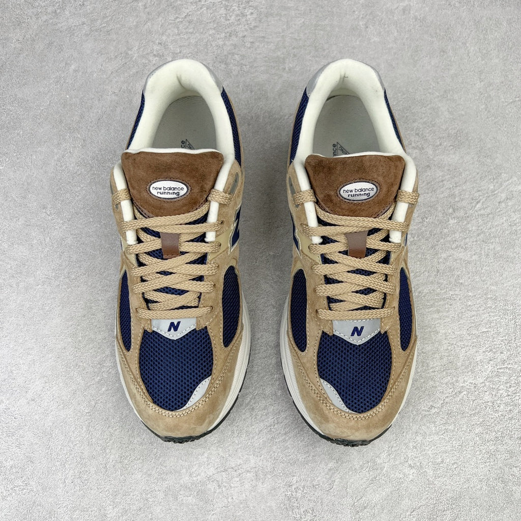 NEW BALANCE 2002R "Beige Navy Blue"