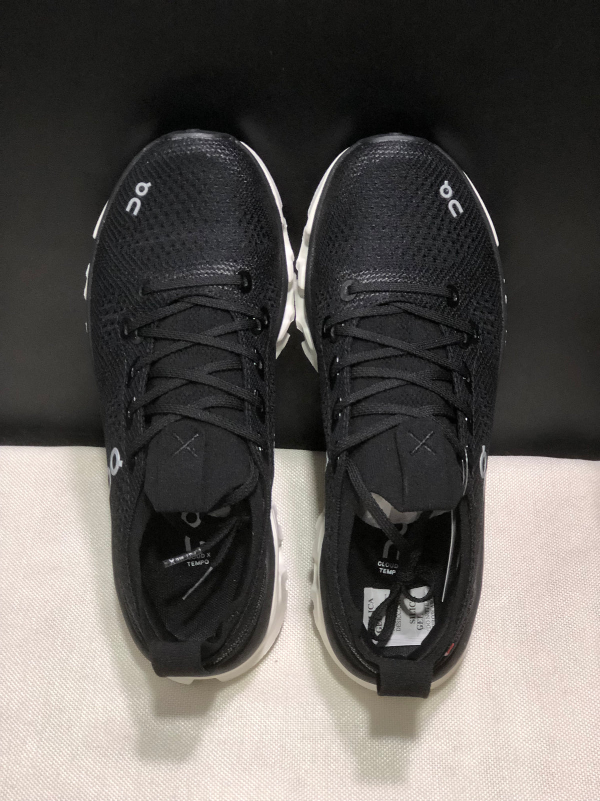 ON - CLOUD X TEMPO 1 ECLIPSE BLACK WHITE (Copy)